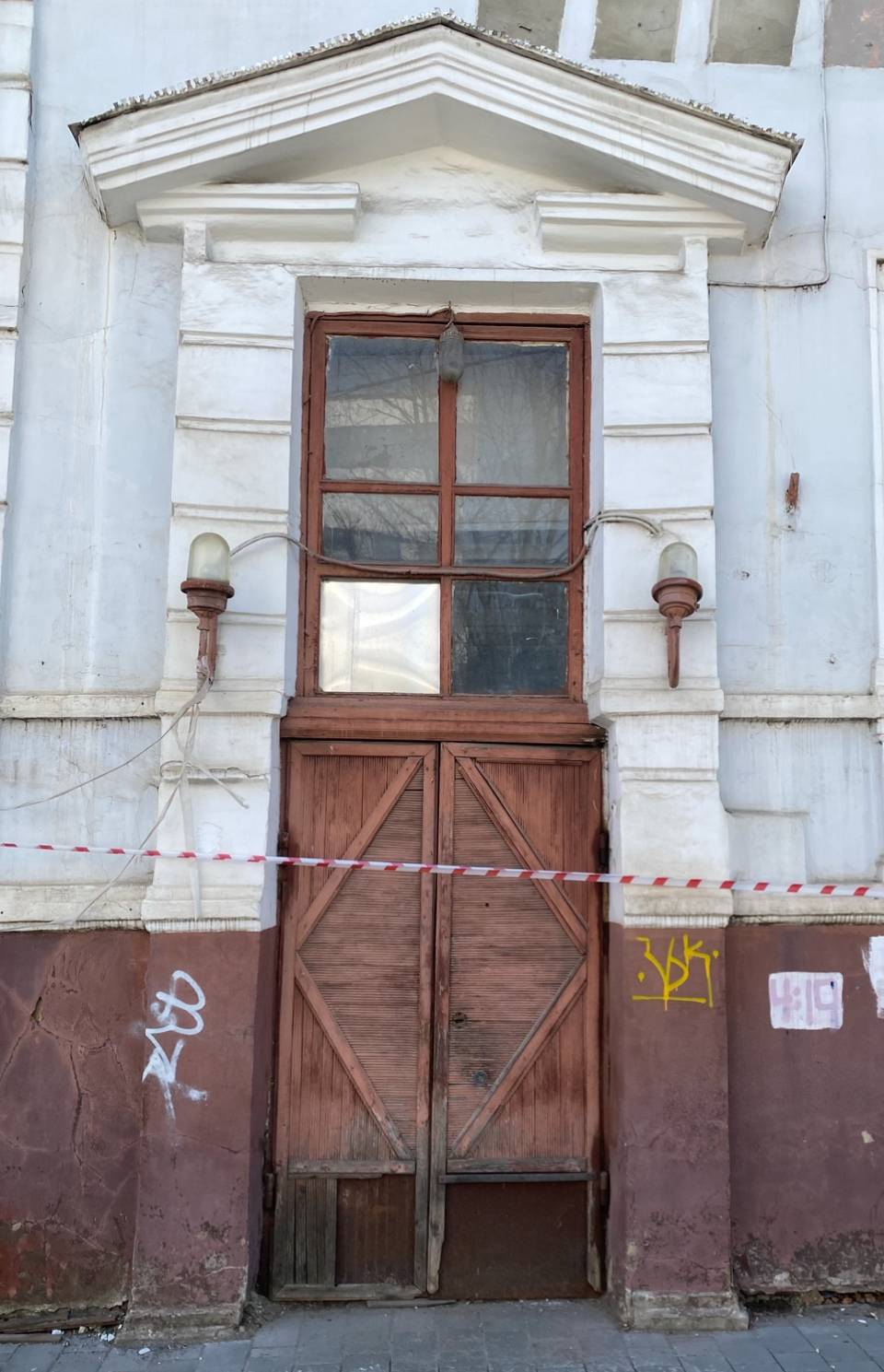 дверь — деталь города в Туле